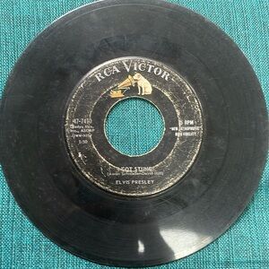 🟢3 for $15 - ELVIS 45rpm “I Got Stung” & “One Night”